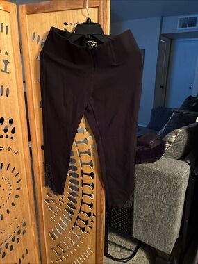 Women’s black capris with Lace Trim